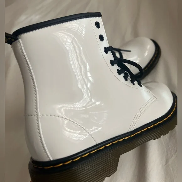 Dr. Martens Kids White and Black Boots - Picture 8 of 16